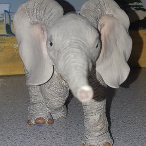 NIB Tuskers - Tiny Terry-Sprint Finish: Elephant Figurine